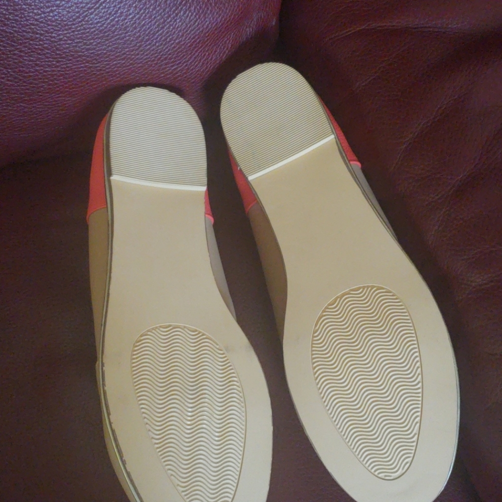 Shoes - Picture 3 of 4
